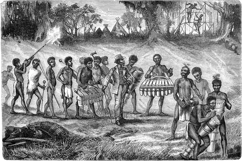 Cortège royal avec tambours en Afrique précoloniale.